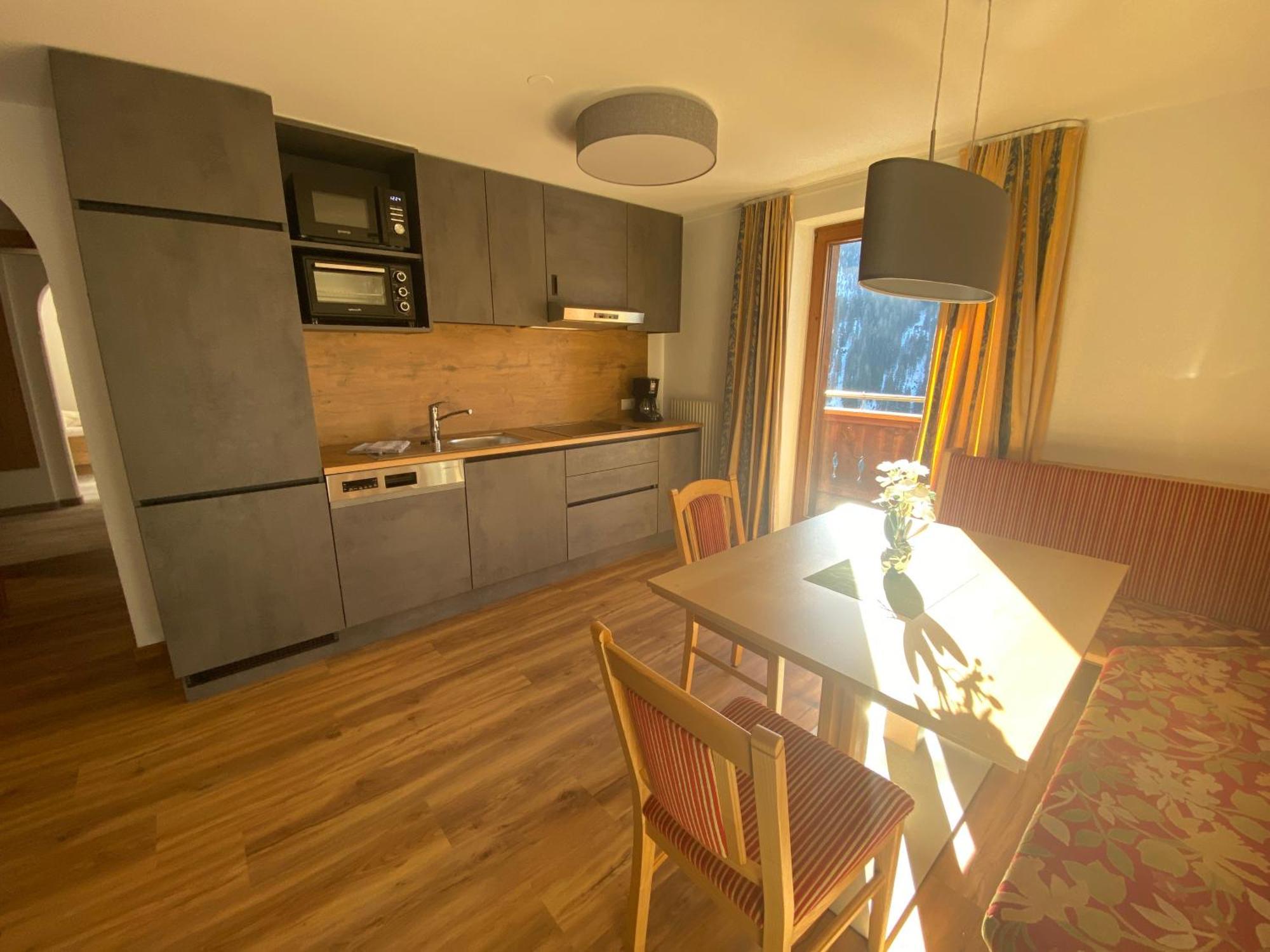 Apart Alpenrose Spiss Exterior photo
