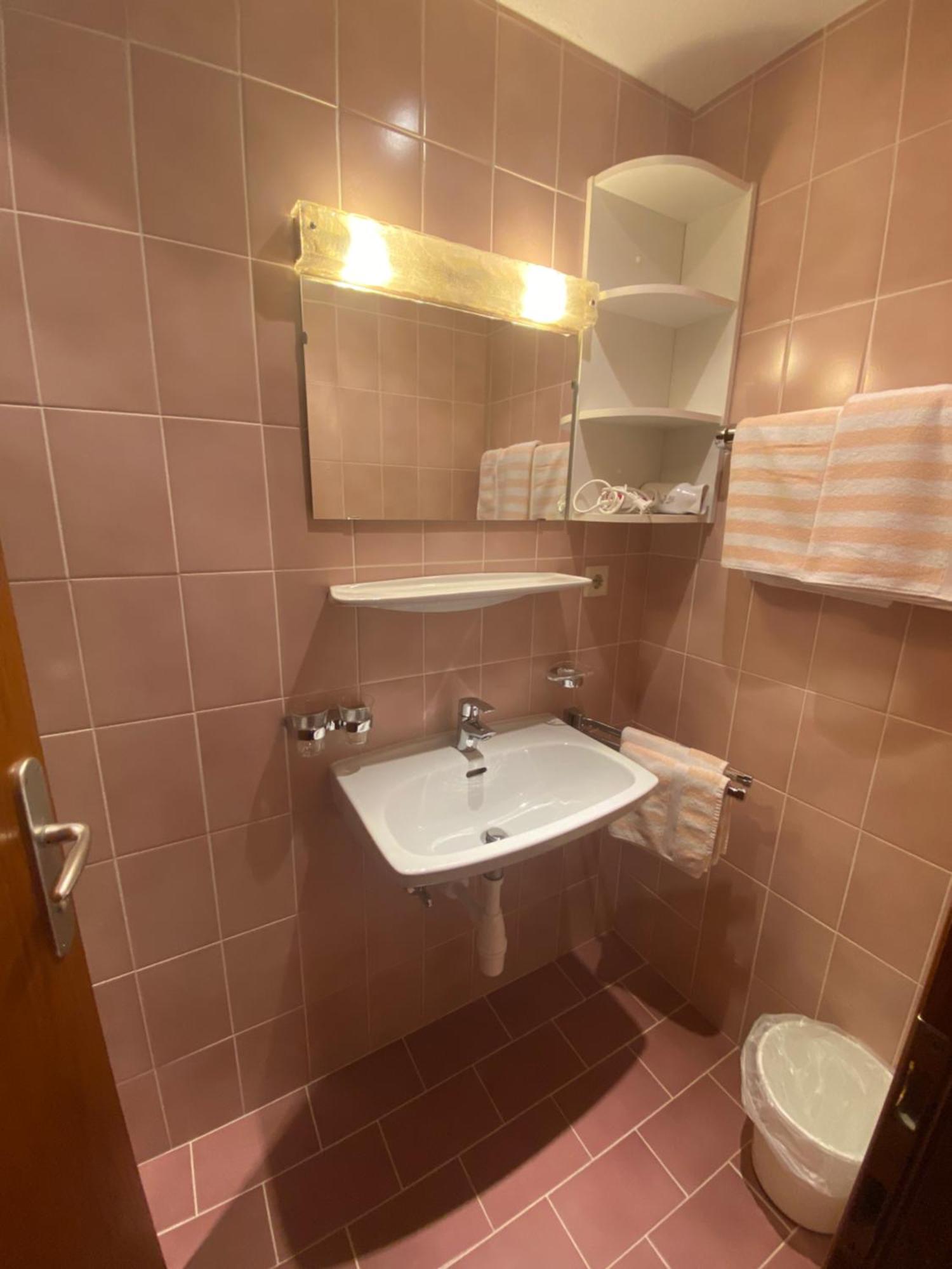 Apart Alpenrose Spiss Exterior photo
